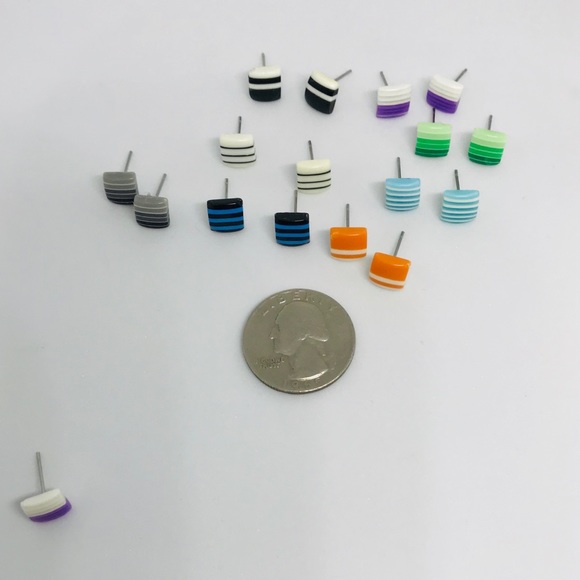 Black And White Minimalist Stud Earrings - Picture 8 of 12